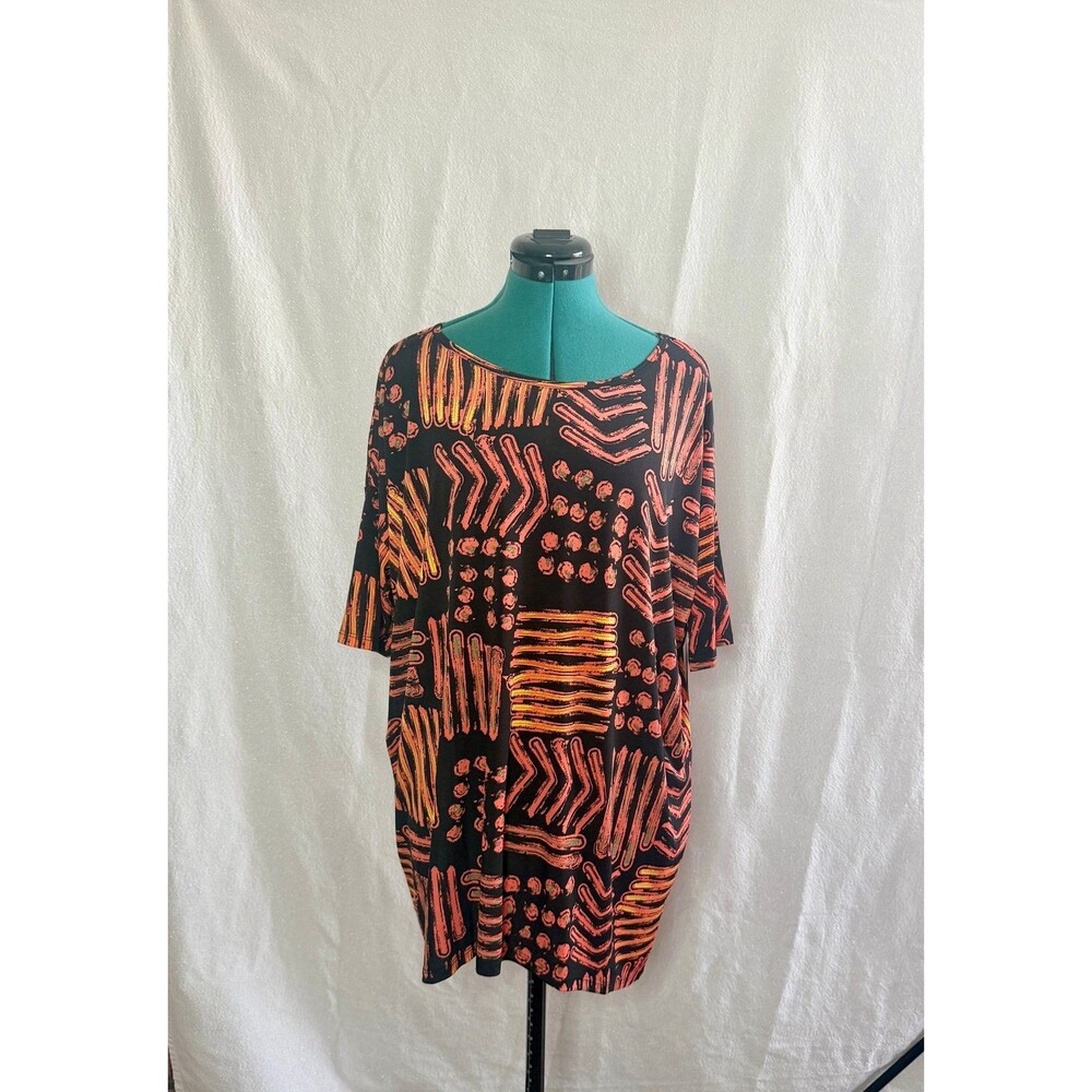 NWT Lularoe Irma tunic size medium. Brand new with tags.